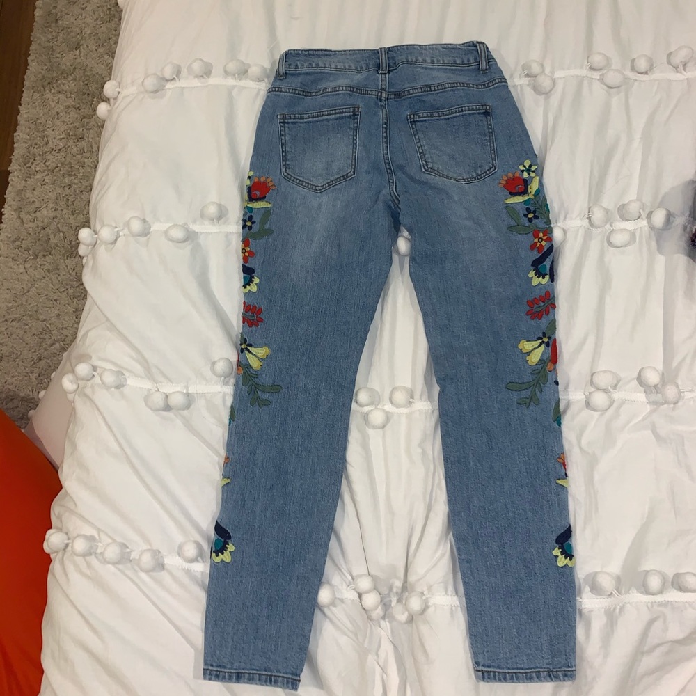 Jeans - Picture 2 of 5
